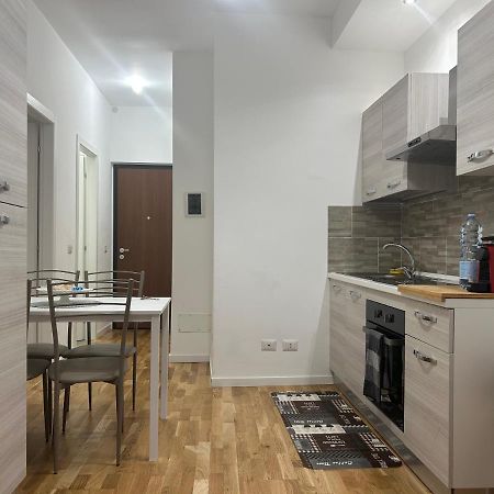 Vt Home - Appartamento Milano Zona Navigli Екстериор снимка
