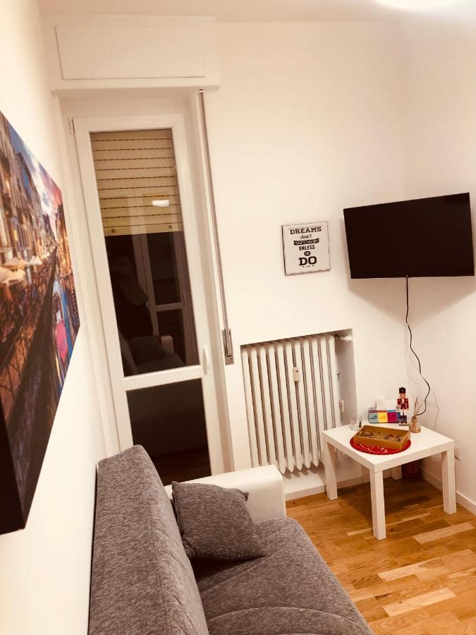 Vt Home - Appartamento Milano Zona Navigli Екстериор снимка